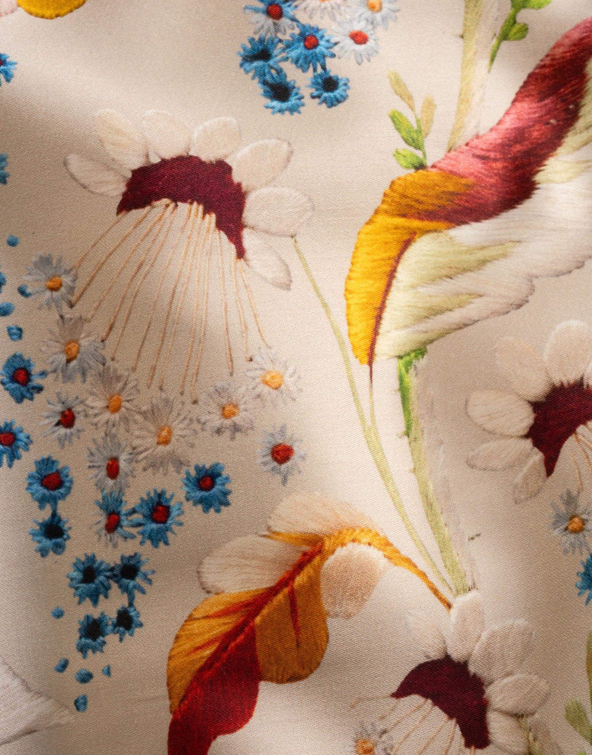 GOTS zertifizierte Baumwollsatin Bettwäsche mit floralem Muster mit dezentem Glanz