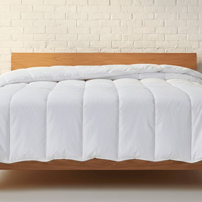 4 Jahreszeiten Bettdecke aus Bambus in 155 x 220 cm – atmungsaktiv und pflegeleicht. Von Traumina - Made in Germany