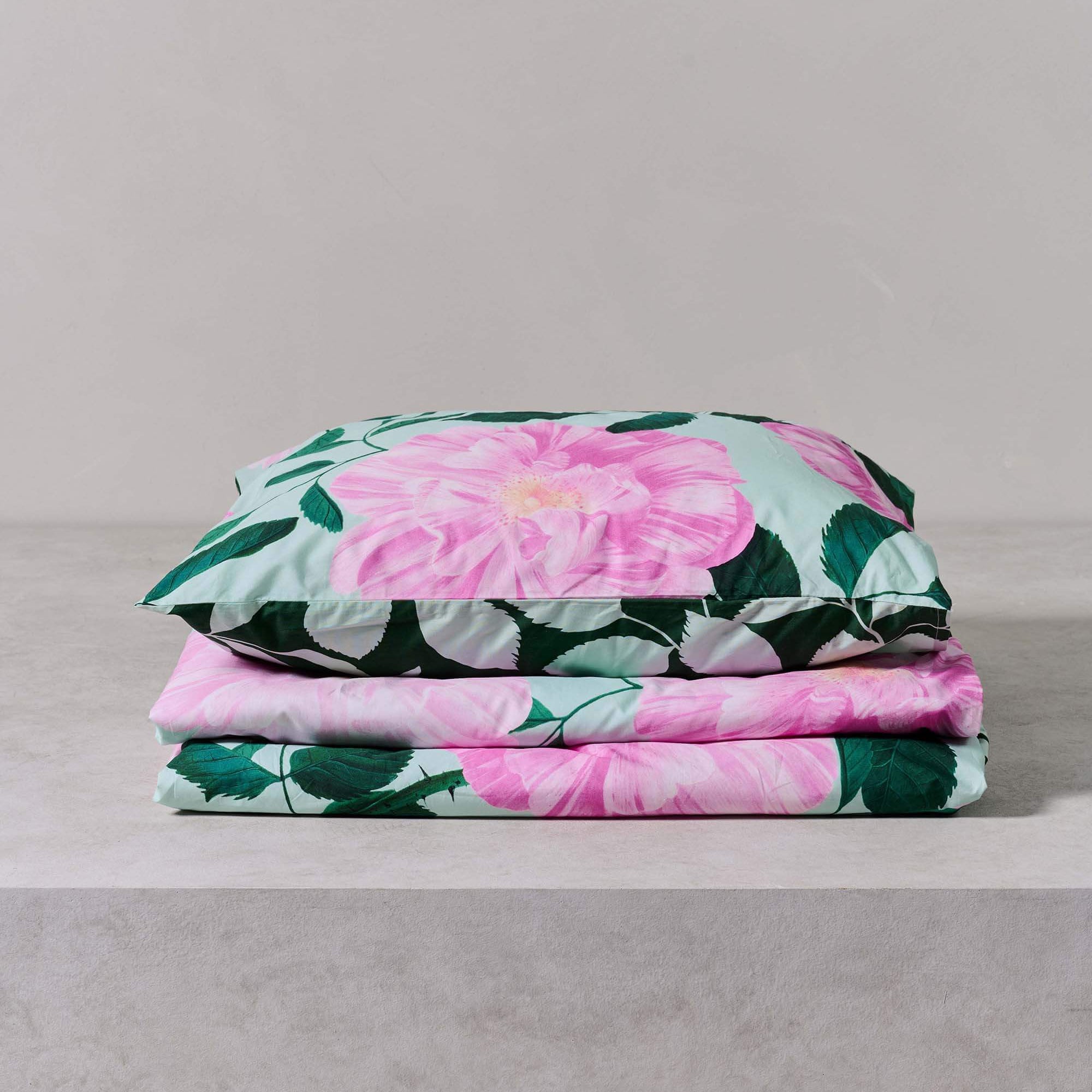 rosa Bettwäsche mit Blumen aus 100 % Baumwolle von Essenza