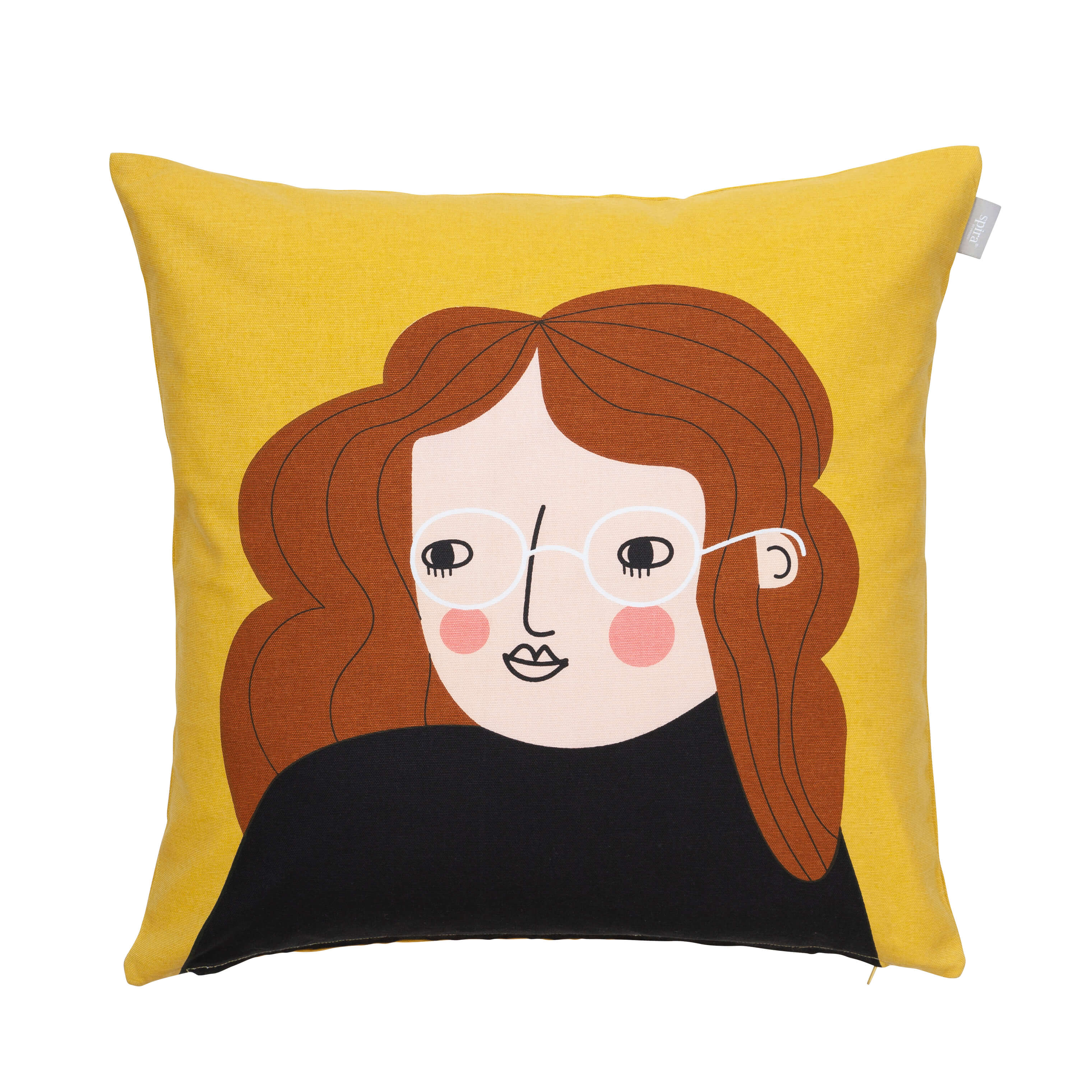 Skandinavisches Kissenbezug-Design 50x50 cm von Spira of Sweden, Modell bia, coole Frau mit Brille, Hintergrund gelb