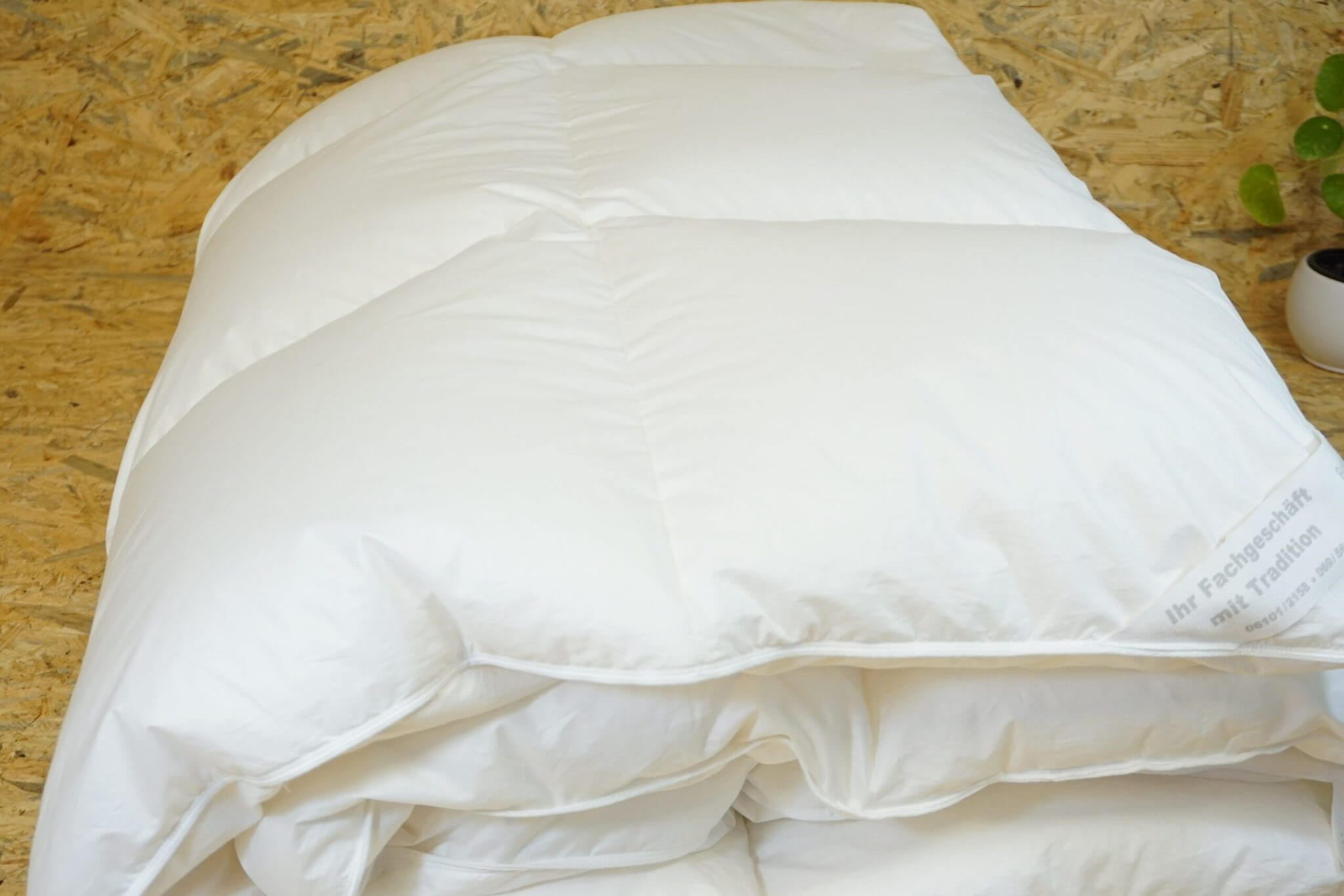 Winterbettdecke 155x220 mit 100% sibirischen Gänsedaunen – extra warm & hochwertig