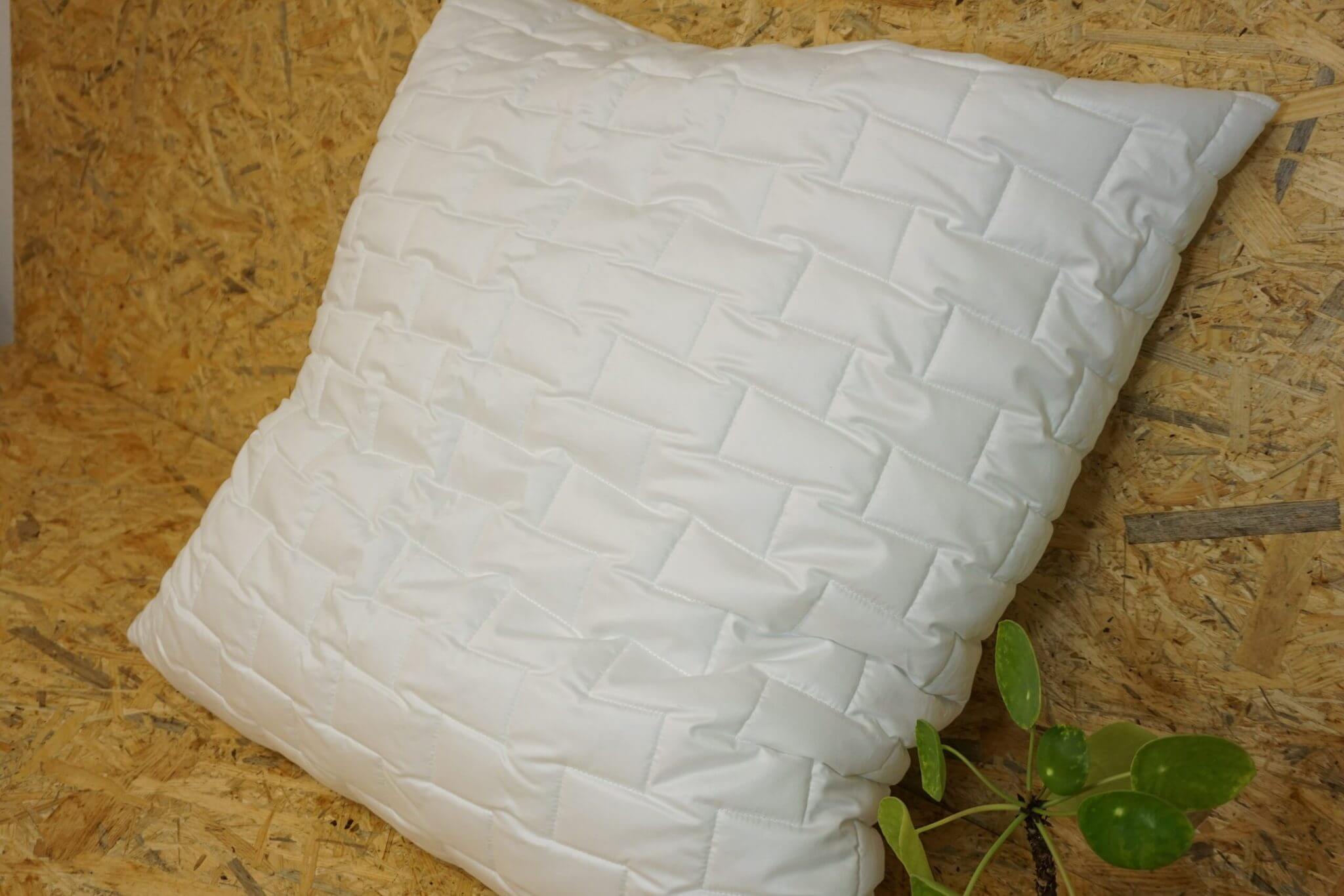 Waschbares Kopfkissen 80×80 cm – 100 % Baumwollbezug, Steppung, pflegeleichte Faserfüllung