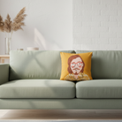 Spira Kissenbezug Matteo in Orange mit Mann mit Goatee im coolen Stil und Brille, Kissenbezug 50x50 cm – aus 100 % Baumwolle