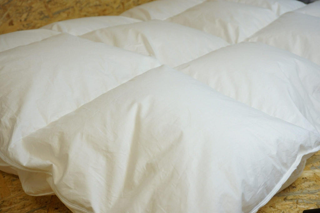 Daunen Bettdecke für den Winter in 135cm*200cm